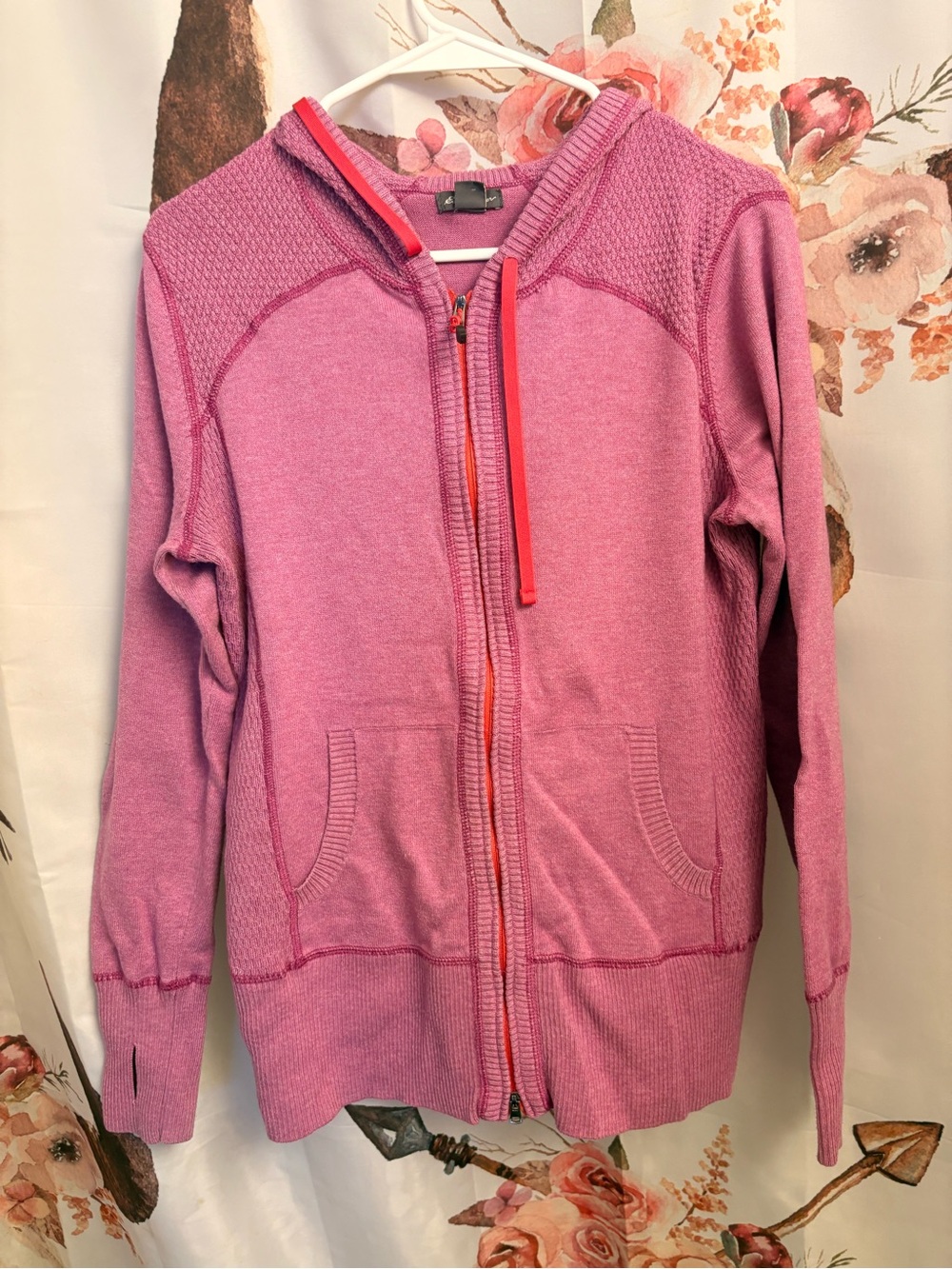 Large Women’s Pink Zip-Up Hooded Sweater
